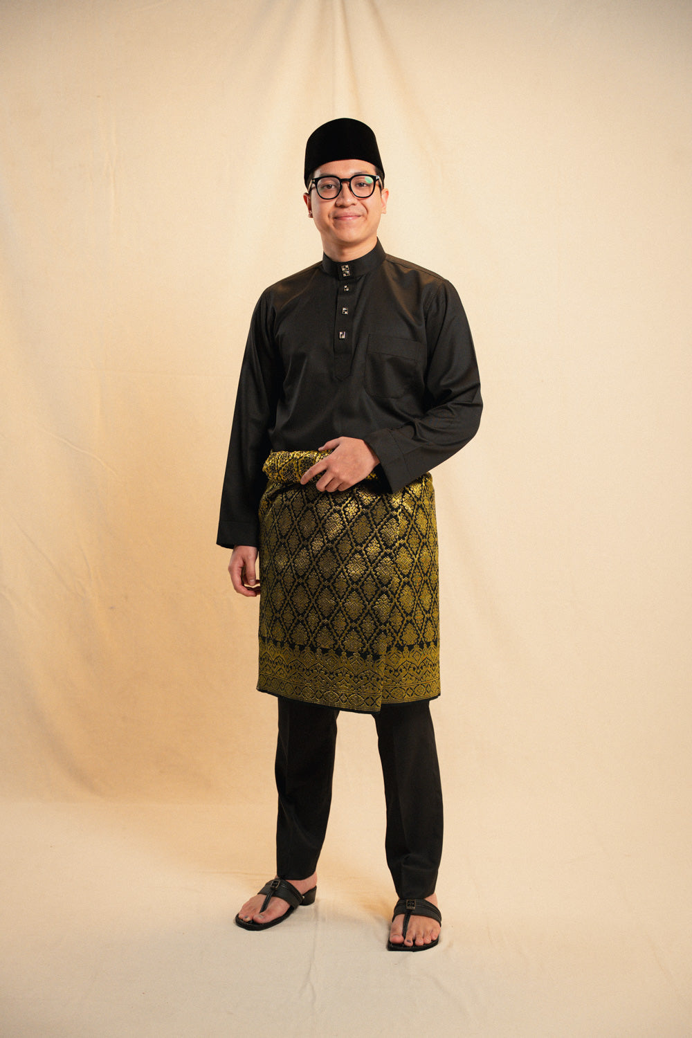 Baju Melayu Cekak Musang Modern