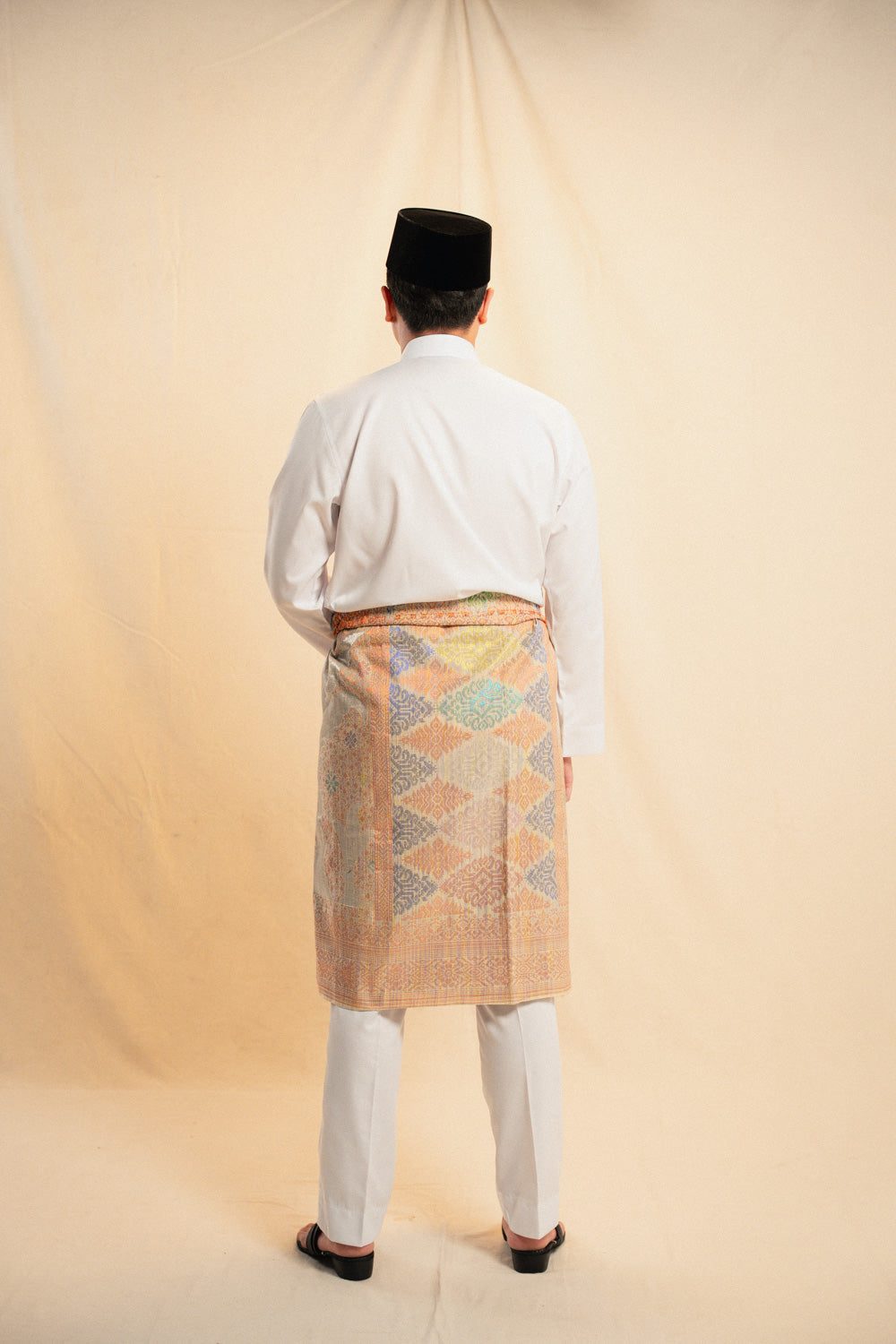 Baju Melayu Cekak Musang Modern