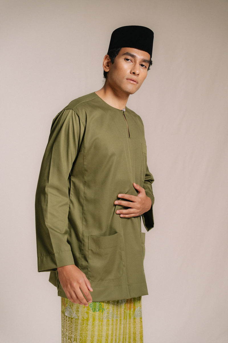 Baju Melayu Teluk Belanga Klasik