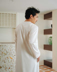 Eidrees Thawb in Porcelain