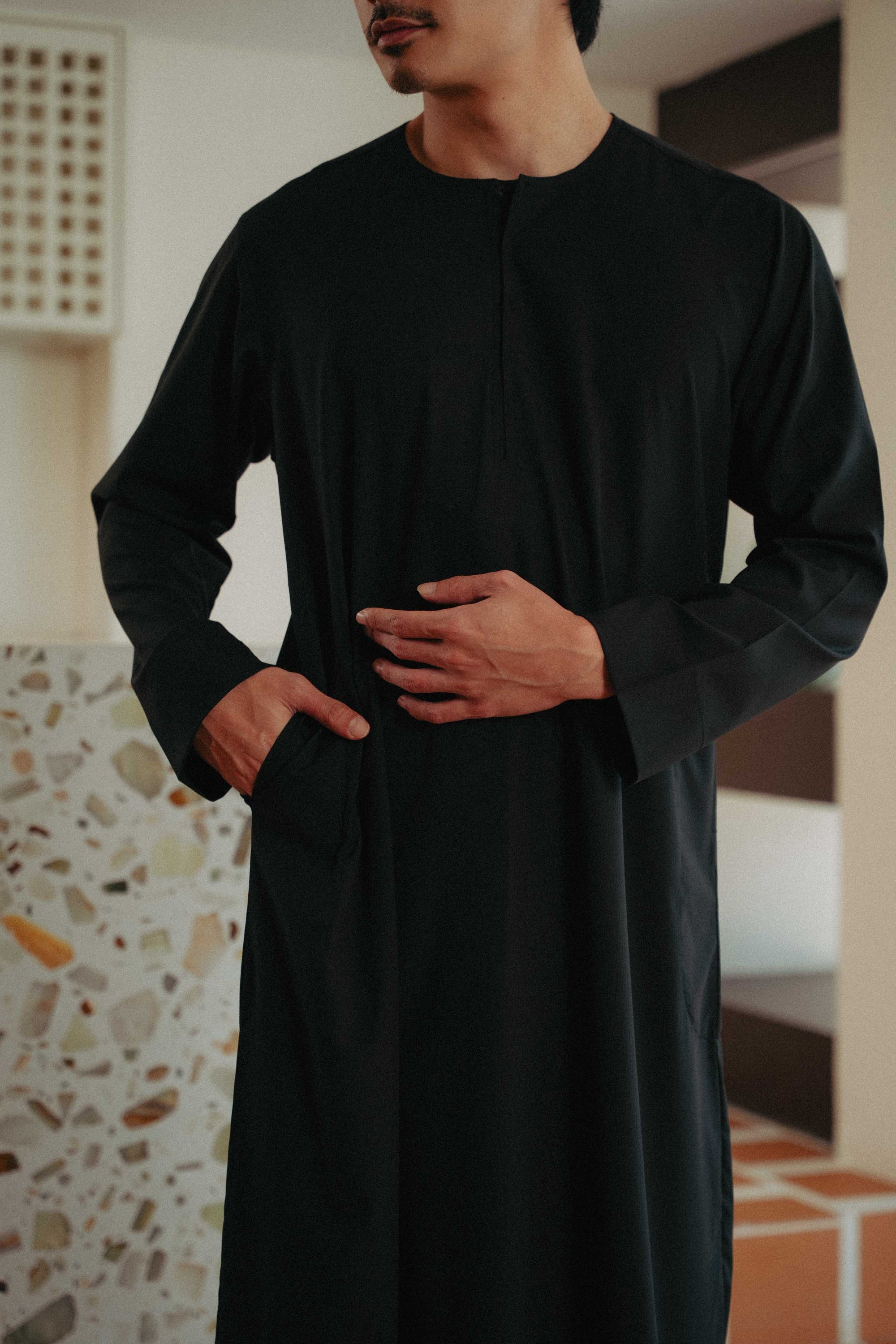 Eidrees Thawb in Noir