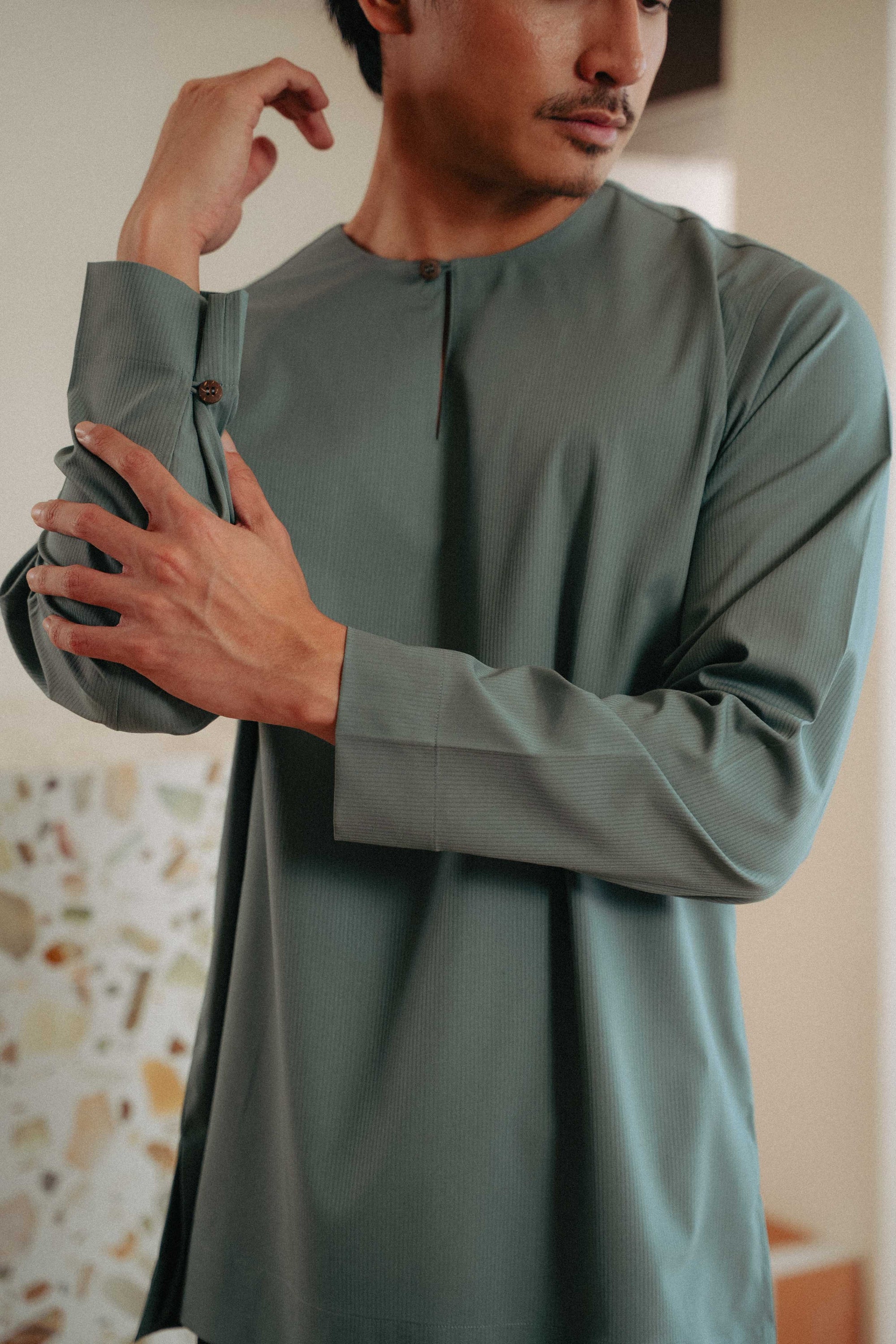 Zavian Top in Moss